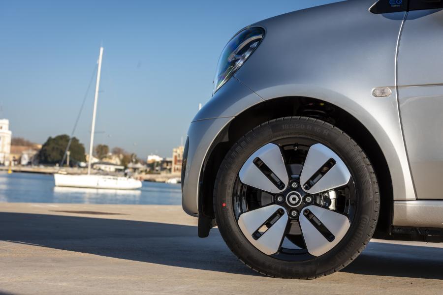 Колеса Smart EQ ForTwo Prime Coupe (C453) 2020 года  (WW) (фото 3 из 28)